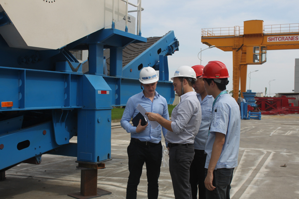 俄羅斯客戶來山美驗貨