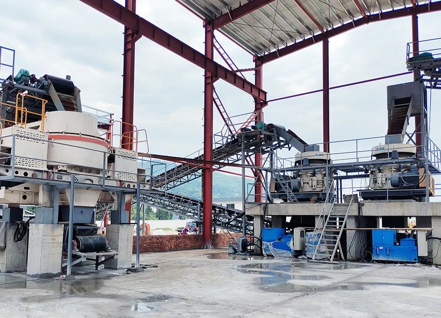 SMS系列多缸液壓圓錐破碎機，精品骨料生產(chǎn)線的理想選擇