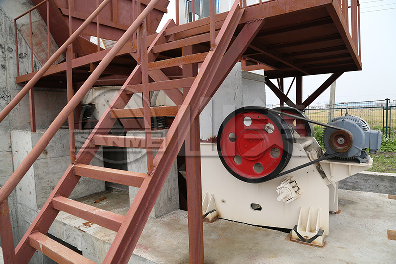 如何減少顎式破碎機在使用過程中產生的噪音？