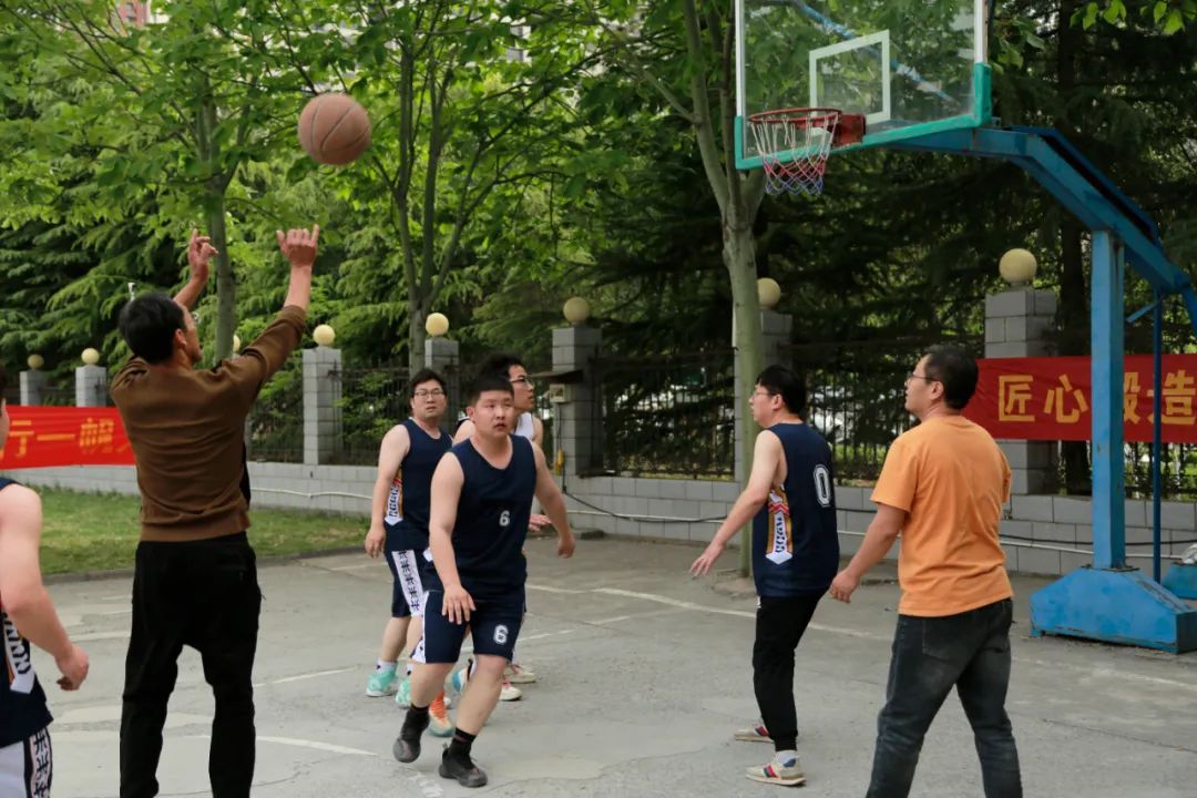 上海山美股份2025春季運動會火熱啟幕！拔河、籃球預賽燃情開戰